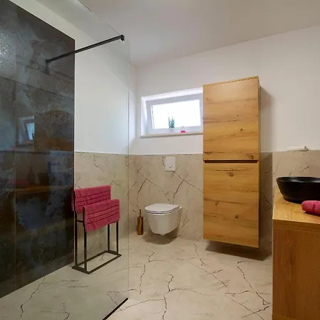 Lucas With Private Pool * Županje