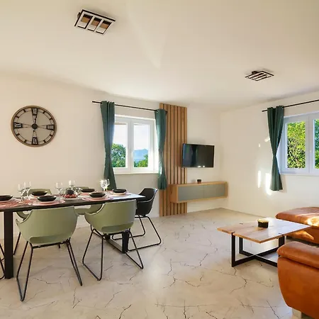 Lucas With Private Pool