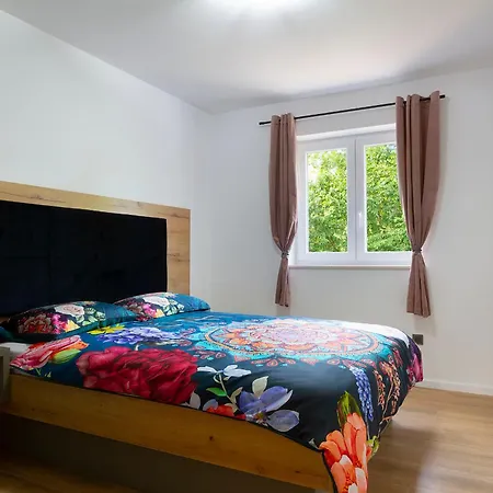 Διαμέρισμα Lucas With Private Pool *